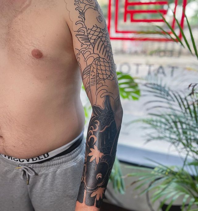 Aggregate 93 about koi fish tattoo forearm latest  indaotaonec